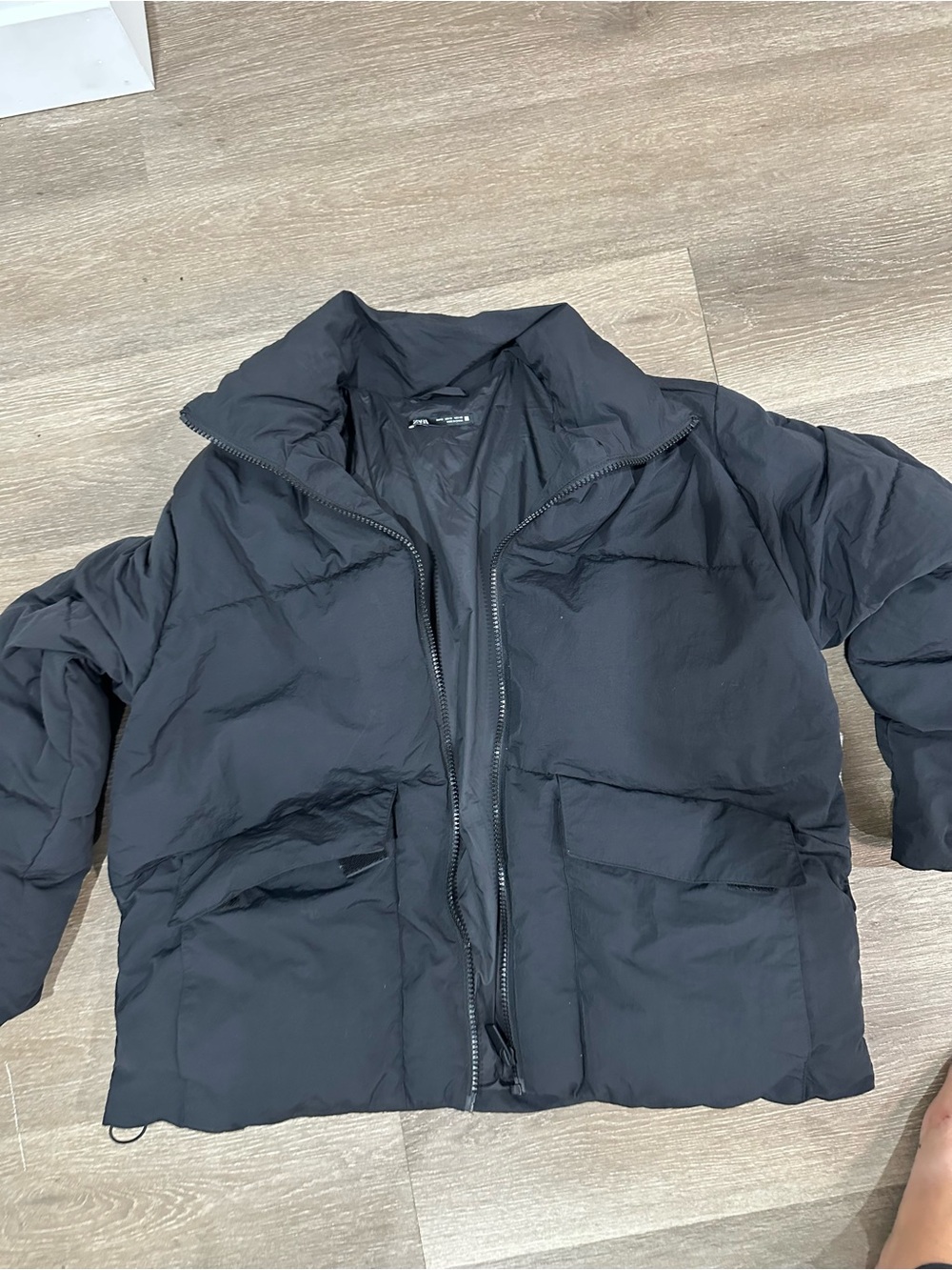 Zara Women's Black Puffer Jacket - Classic Cozy Coat
